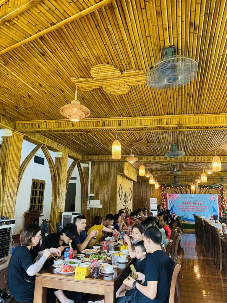 Lẩu Gà Đồi Ba Vì